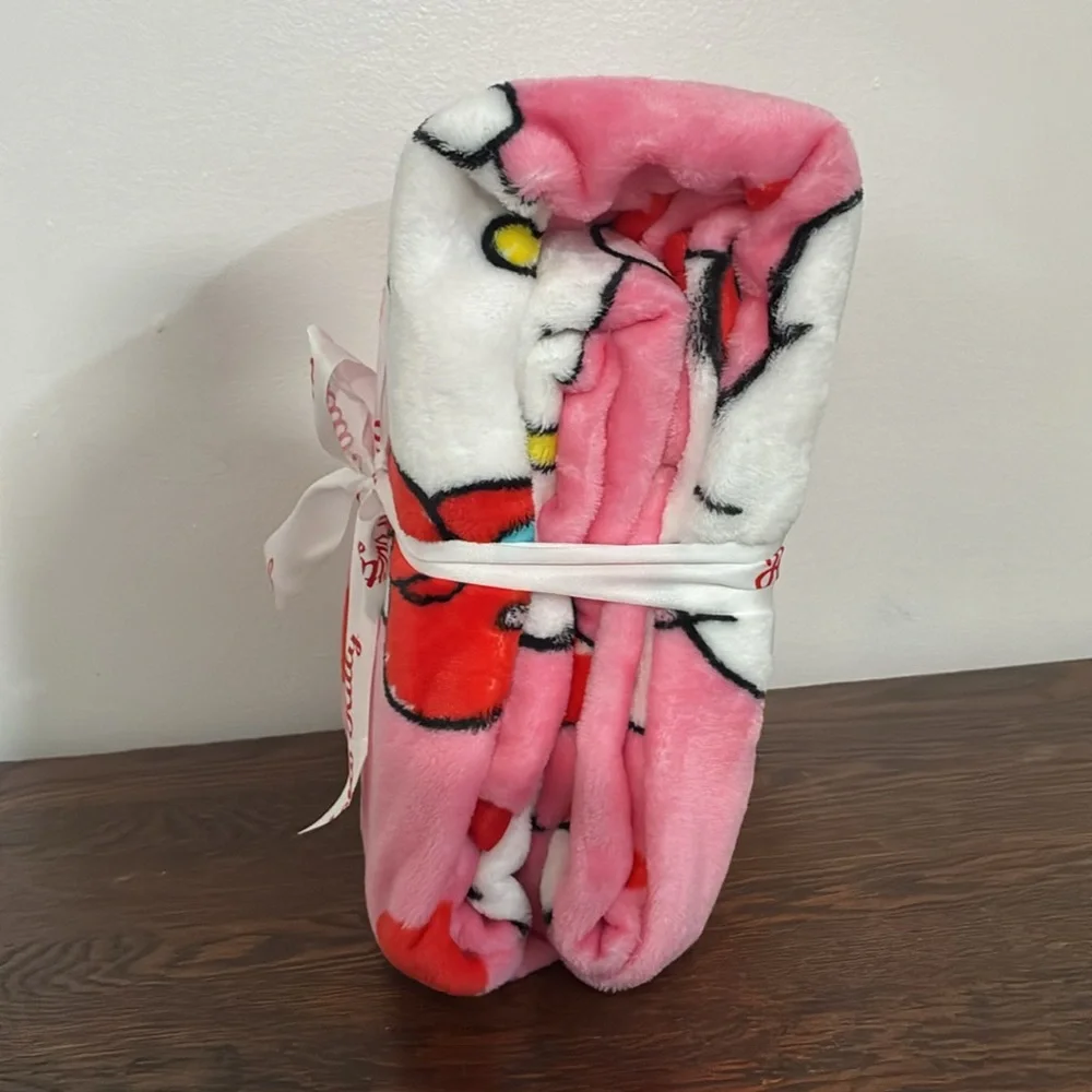 NWT- Sanrio- Hello Kitty- Pink Velvety Smooth- Silk Touch Throw Blanket 50x60